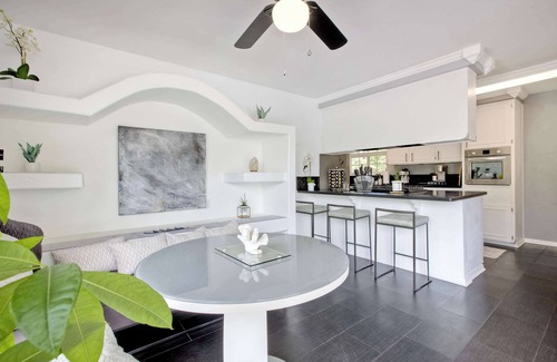 Mira Costa House | O-side Oasis - Luxury Home with Pool & Fire Pit