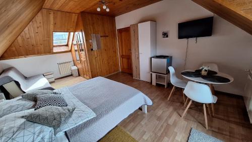 Zywiec House | O.W. MEGA nad jeziorem