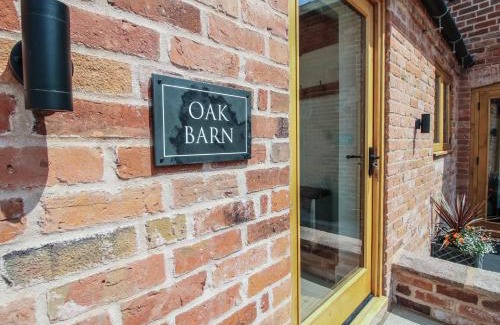 Loppington House | Oak Barn