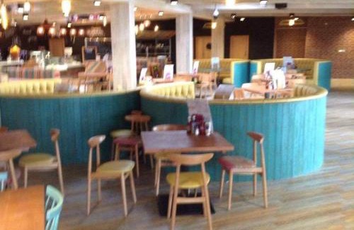 Muston Resort | Oak Green