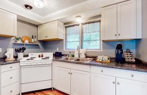 Oak Grove House | Oak Grove Getaway