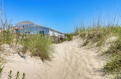 Yaupon Beach Apartment | Oak Island Condo w/Ocean View: Steps to Beach!