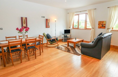 Beaufort Apartment | OAK TREE LODGE, family friendly in Killarney, County Kerry