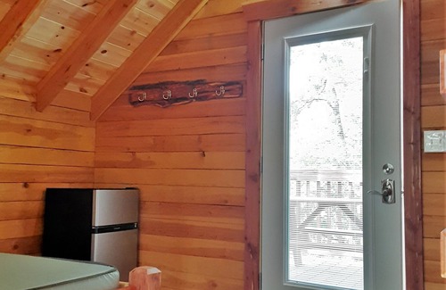 Potosi Cabin | Oakdale Primitive cabin 1 @Spring Lake Ranch