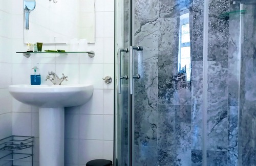 Gwynedd- Snowdonia Bed & Breakfast | Oakfield House Bed and Breakfast