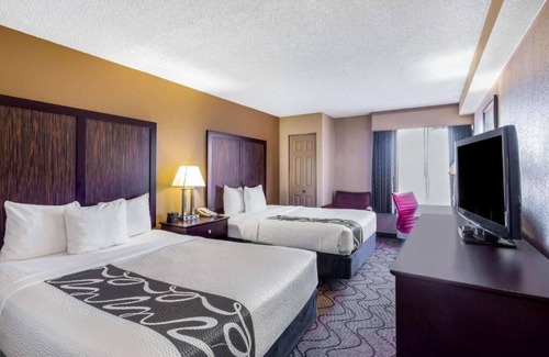 Oakland Hotel | Oakland Airport Arena Hotel