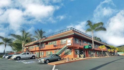 Oak View Hotel | Oakridge Inn