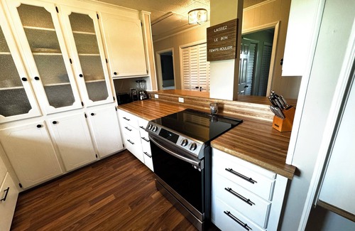 Kraemer House | Oaks & Acreage! Comfortable home on 8.5 acres