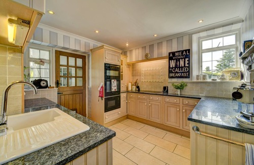 Oare Cottage | Oare Manor Cottage, Oare