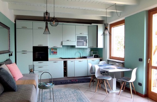 Fonteno House | Oasi Azzurra - three-room apartment in small villa with terrace overlooking Lake Iseo