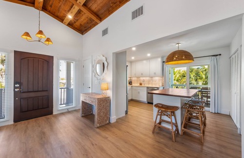 Anna Maria House | OASIS! 2min walk to Gulf,3 Kings/Twin Bunk,Salt Pool/Spa,Golf,6 Bikes,2 Hammocks