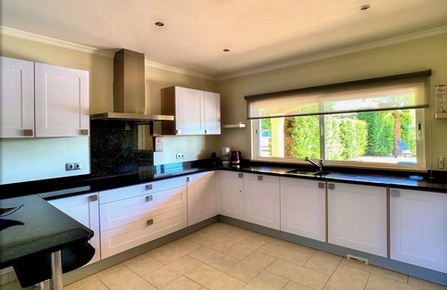 Sesmarias Villa | Oasis 5 Modern Luxury Beach Villa 500m to the beach