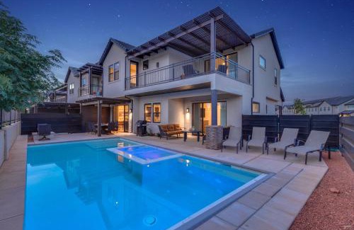 Ivins House | Oasis at Ocotillo 48 Private Pool and Spa! Ping Pong table Nintendo Switch & Resort pool
