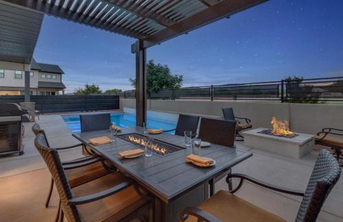 Ivins House | Oasis at Ocotillo 48 Private Pool and Spa! Ping Pong table Nintendo Switch & Resort pool