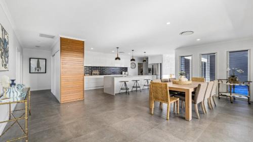 Sapphire Beach House | Oasis at Sapphire - Pool, Bike Rides, Family, Cafe