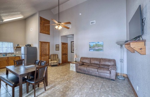 Concan Cabin | Oasis Cabin #1 on the Frio