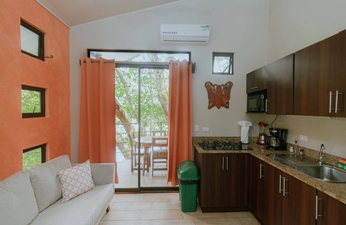 Valle Pura Vida Bed & Breakfast | Oasis Diverse Adult Retreat.