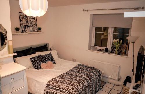 Spencers Wood House | Oasis Haven King room