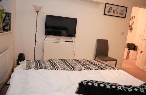 Spencers Wood House | Oasis Haven King room