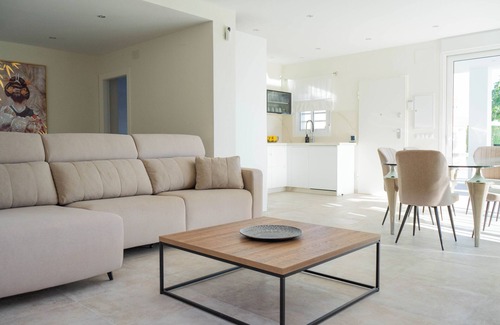 Benajarafe House | OASIS HOUSE