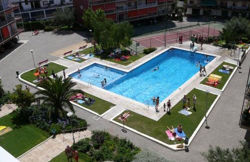 Sant Andreu de Llavaneres Apartment | Oasis Near Barcelona Pool Tennis Beach