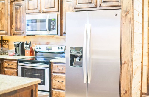 Octavia Cabin | OASIS One of a kind refuge from the chaos of your busy life