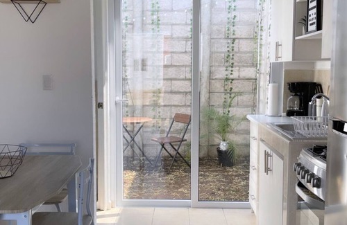 Santa Ana House | Oasis Sunrise
