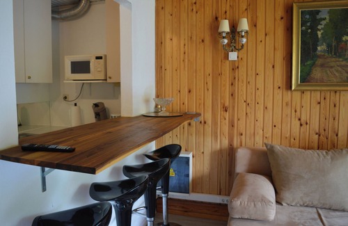 La Calamine Apartment | Oasis Verte 18