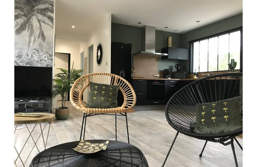 Saint-Georges-d'Oleron Villa | "øasis, villa near the beach with heated swimming pool