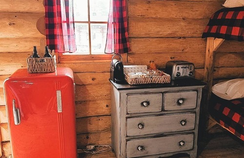 Saint-Simeon Cabin | ÖBois Charlevoix: The Refuge