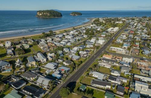 Whangamata House | OCEA223A - Ocean Oasis