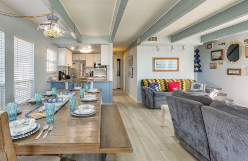 Freeport House | Ocean Access + BBQ Pit: Surfside Beach Family Home
