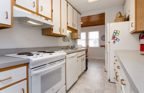 South End Apartment | Ocean and Sound views with wall to wall windows!