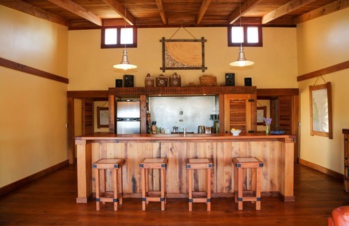 Whangarei Heads House | Ocean Beach Holiday Home, 4 bedrooms, 5 min walk to white Sandy Bay
