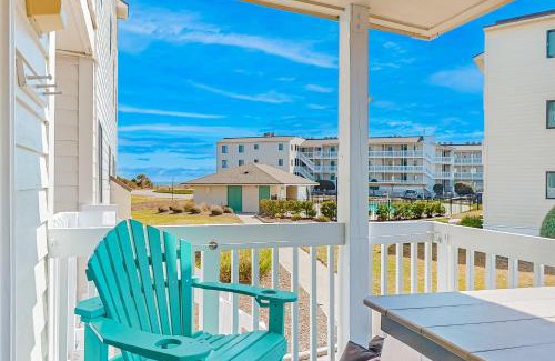 Emerald Isle Apartment | Ocean Breeze 106B