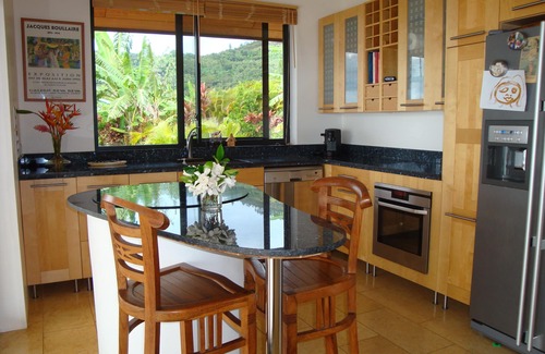 Teahupoo Villa | Ocean Breeze Luxury Villa