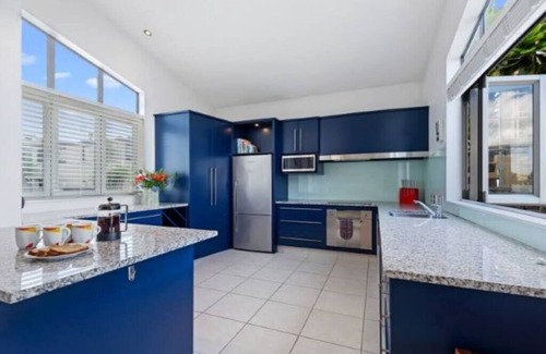 Mount Maunganui House | Ocean Breeze Summary: