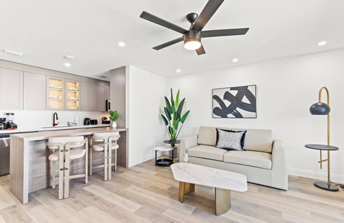 Bel Air Apartment | Ocean Breeze 1B | 1 Bed, 1 Bath