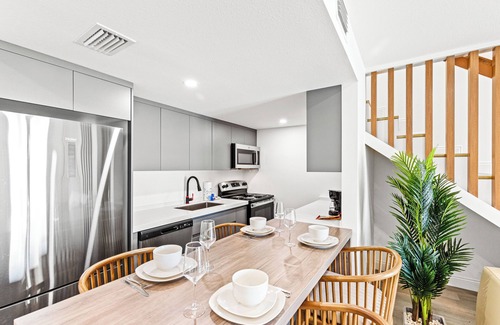 Bel Air Apartment | Ocean Breeze 3C | 1 Bed, 1 Bath