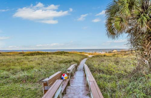 Cocoa Beach Apartment | Ocean Breezes