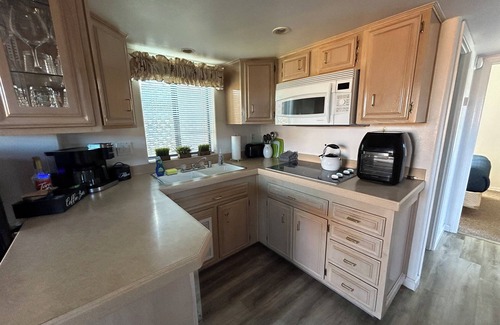 Smith River Cabin | Ocean Cabin 28 w/Jacuzzi with Private Beach (Private Beach Owned by White Rock Resort)