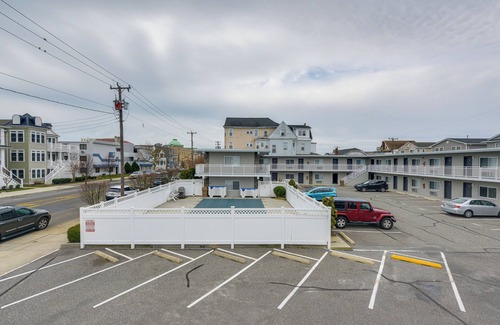 North End Apartment | Ocean City Condo w/Pool: Walk to Boardwalk!