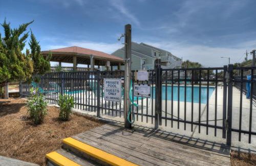 Kure Beach Apartment | Ocean Dunes 1704 by Carolina Beach Realty