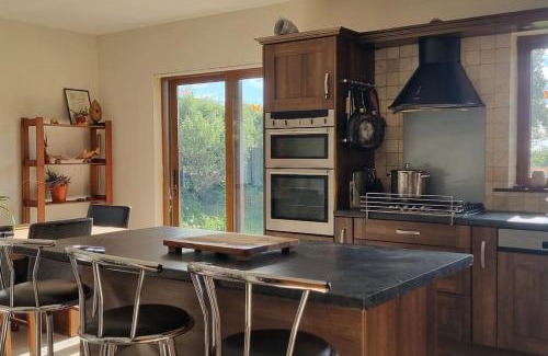 Murroogh Villa | ocean fields view