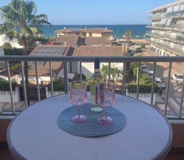Daimuz Apartment | Ocean front apartment Trianon