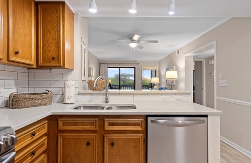 Atlantic Beach Condo | OCEAN FRONT COMPLEX GREAT FOR FAMILIES AND A SHORT WALK TO THE BEACH!