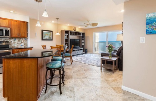 Tavernier Condo | Ocean front paradise, 6th story balcony ocean view