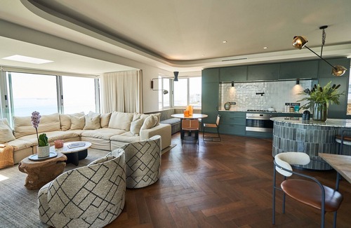 Mouille Point Apartment | OCEAN FRONT PENTHOUSE