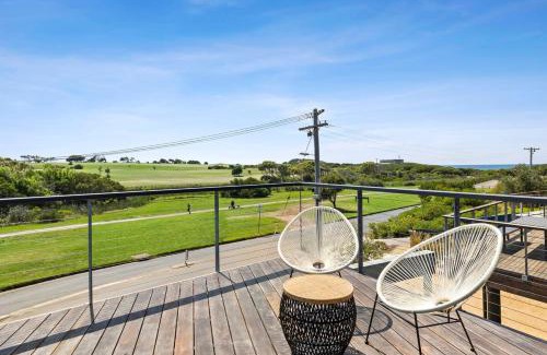 Jan Juc House | Ocean Golf Course and Parkland Views 250m to Sand