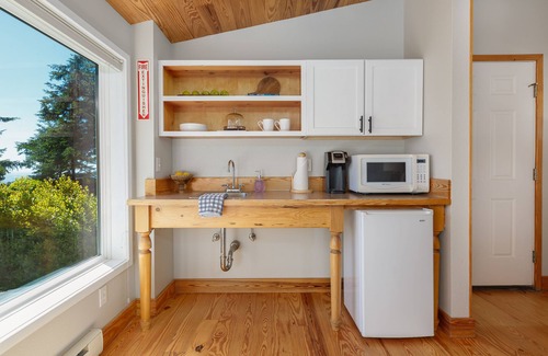 Agate Beach Bed & Breakfast | Ocean House